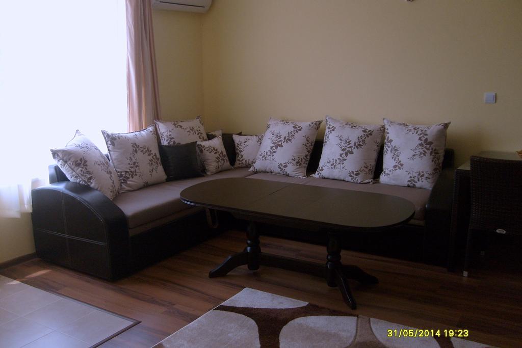 Guest Rooms Mihaylovi Pavel Banja Rom bilde